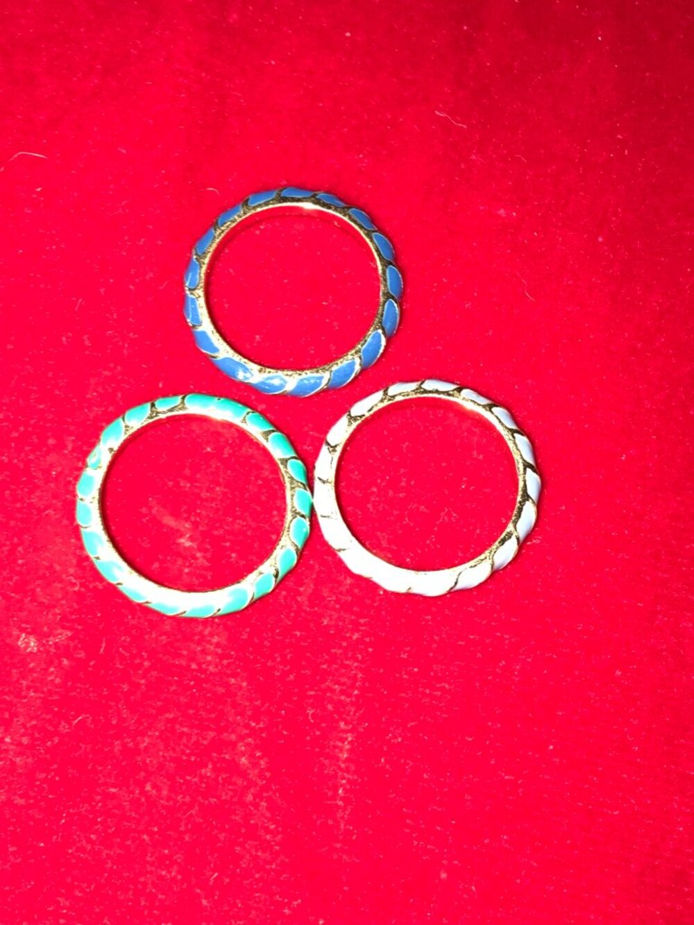 Stack of 3 Twisted Gold & Enamel Rings - Picture 4 of 4